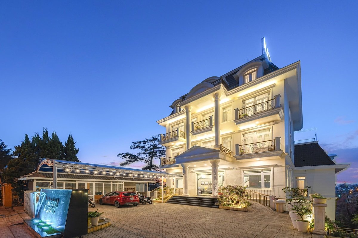 Nature Hotel - Luong The Vinh - 4 Sao